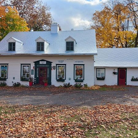 Auberge Les Blancs Moutons Saint-Laurent-de-l'ile d'Orleans المظهر الخارجي الصورة