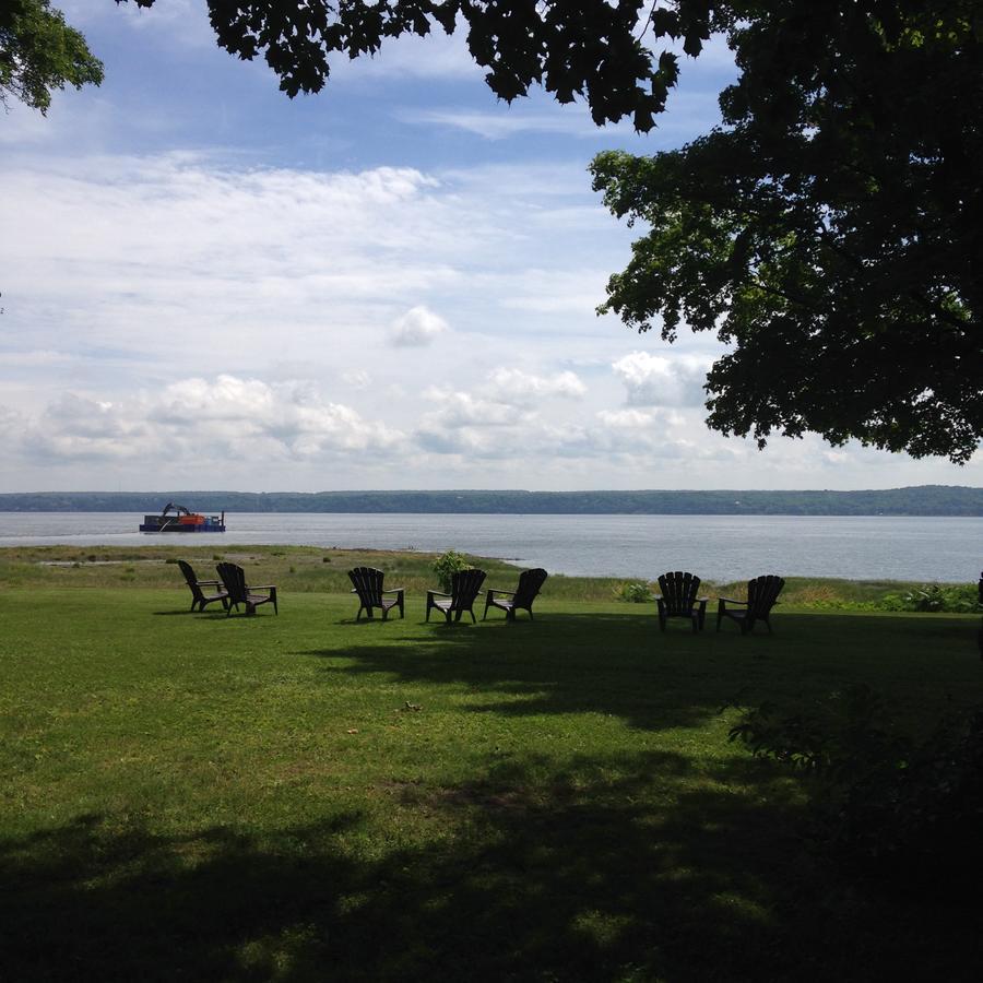 Auberge Les Blancs Moutons Saint-Laurent-de-l'ile d'Orleans المظهر الخارجي الصورة